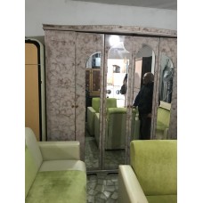 elbise dolabı